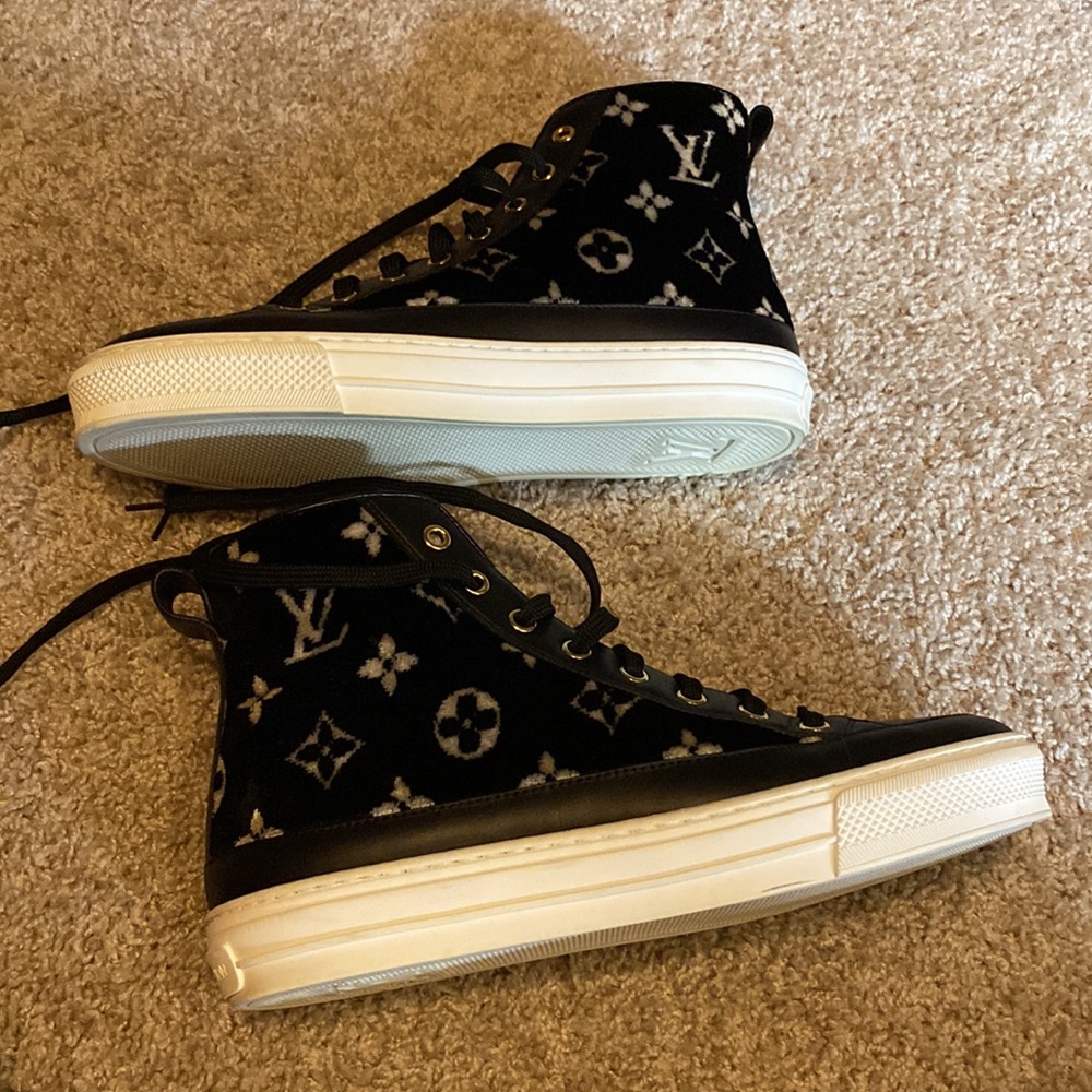 These are Louis Vuitton high top shoes,worn twice - Picture 6 of 7